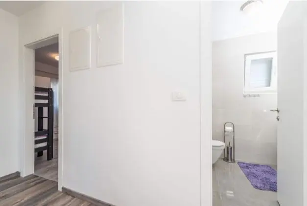 Modern Apartment in Pakoštane With Barbecue - Lobi