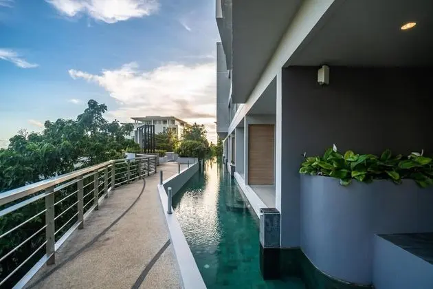 Modern Apartment With Pool Access The Ark Karon