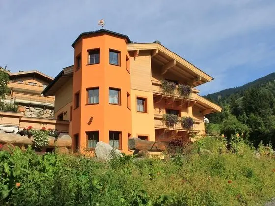 Modern Apartment in Saalbach-hinterglemm With Sauna - Dış Mekan