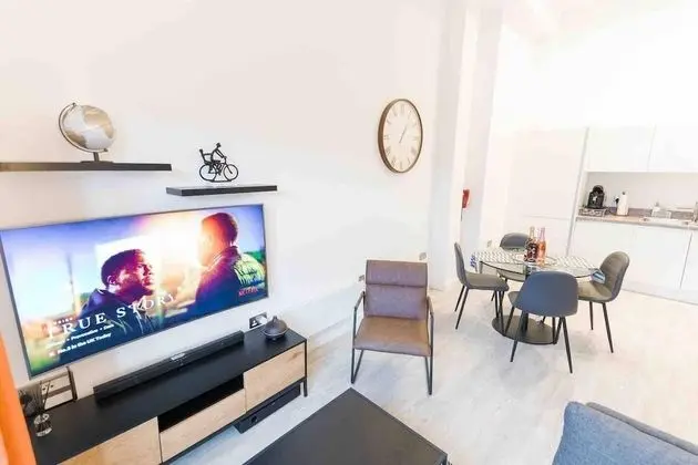 Modern Apartment in Salford, Manchester, UK