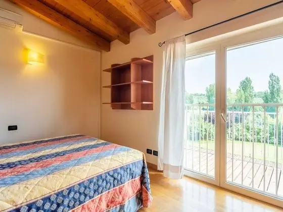 Modern Apartment in Salò With Swimming Pool - Oda