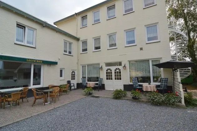 Modern Apartment in Schin op Geul Near Valkenburg - Dış Mekan