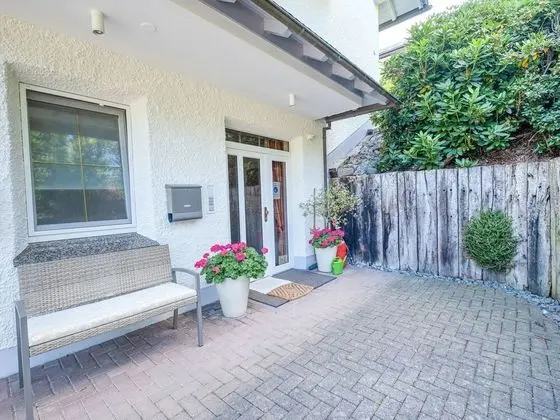 Modern Apartment in Schwalefeld With Garden - Lobi