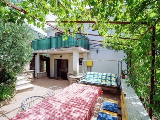 Modern Apartment in Starigrad With Garden - Dış Mekan