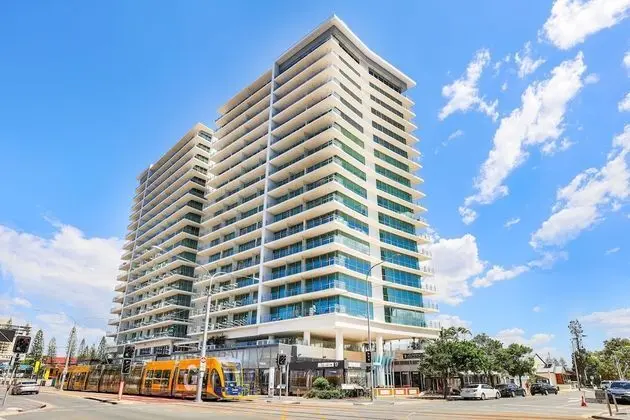 Modern Apartment with Resort Style Living - Dış Mekan