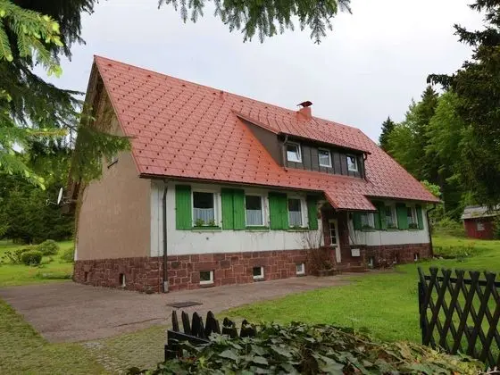 Modern Apartment in Tabarz Thüringer Wald With Garden