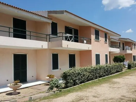 Modern Apartment in Valledoria With Swimming Pool - Dış Mekan