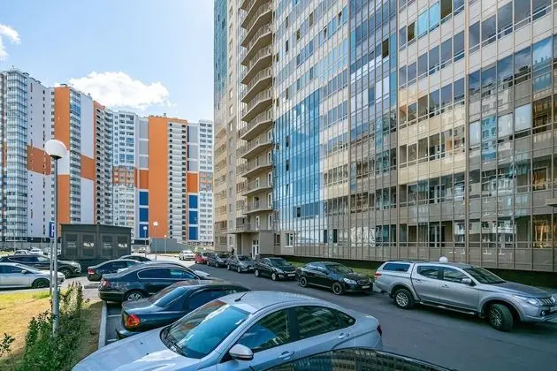 Modern apartment Vesta near Komendantsky
