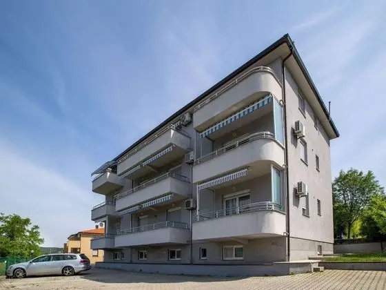 Modern Apartment in Viškovo With Balcony