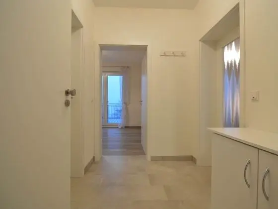 Modern Apartment in Weinsheim With Terrace - Lobi