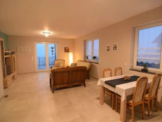 Modern Apartment in Weinsheim With Terrace - Yerinde Yemek