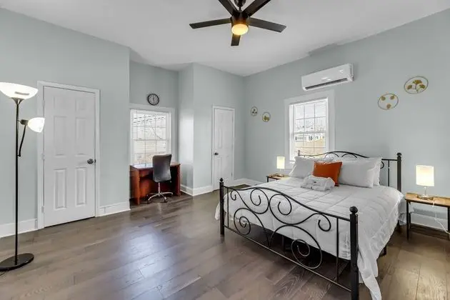 Modern Apartments near Downtown Greensboro - Oda