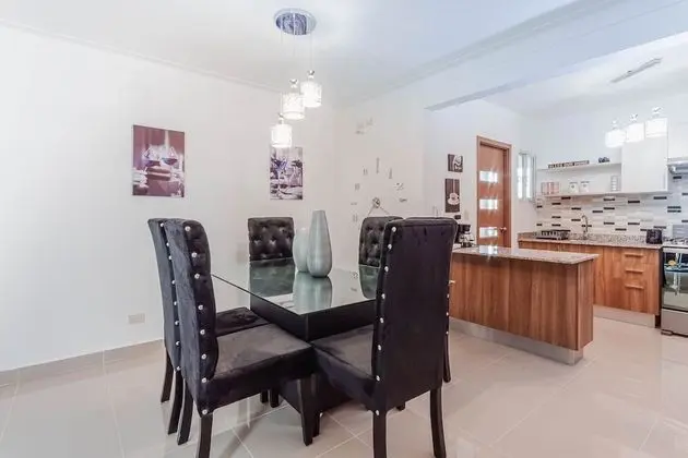 Modern Apt With free parking and AC 3brs - Öne Çıkan Resim