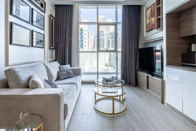 Modern Arabian Themed 1BR Apartment in Dubai Marina - Öne Çıkan Resim