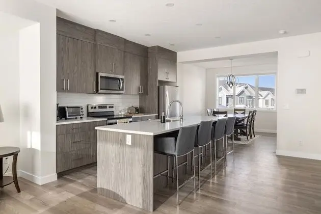 Modern Beautiful Calgary Home - Öne Çıkan Resim