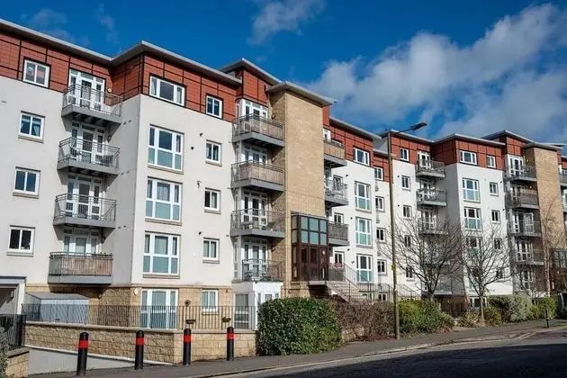Modern Bright Apartment Near Centre