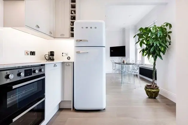 Modern and Bright Highgate Gem - Mutfak