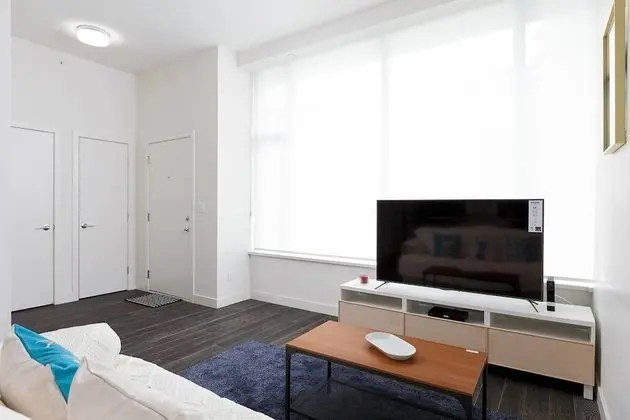 Modern Bright Townhome in Richmond - Oda Düzeni