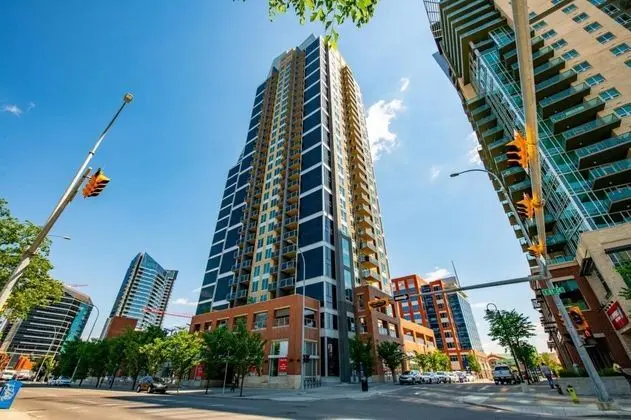 Modern Calgary Apartments - Calgary 1320 1St SE 1503 P4 2Bd 2bath - 1
