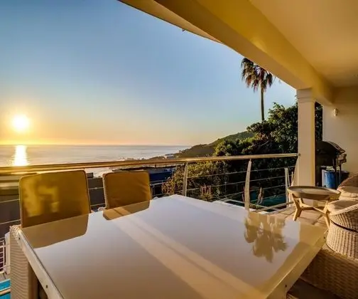 Modern Camps Bay Villa With Sea Views and Private Pool A on the Bay - Oda