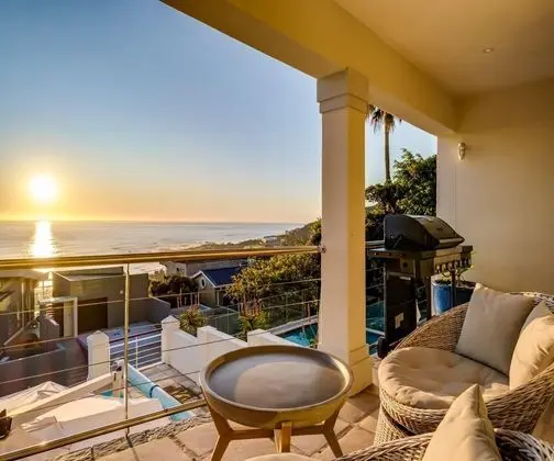 Modern Camps Bay Villa With Sea Views and Private Pool A on the Bay - Oda