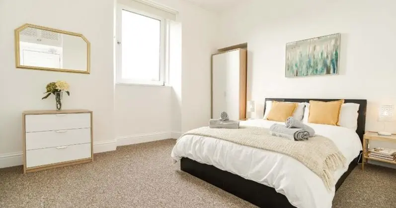 Modern Central Apartment