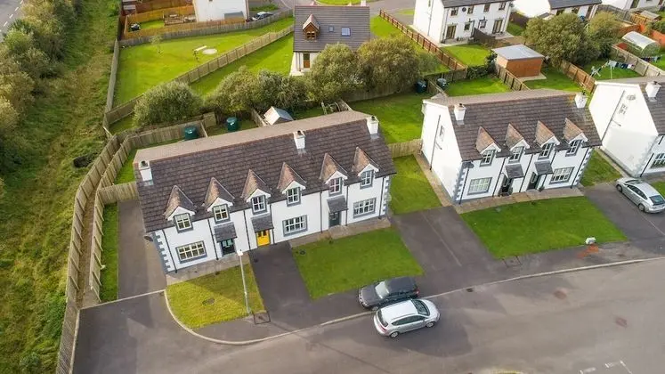 Modern Central Three Bedroom House