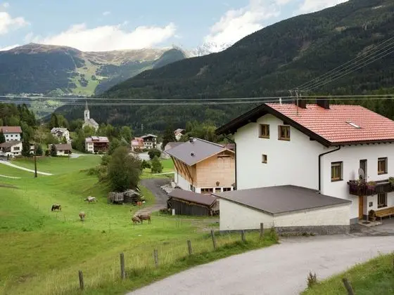 Modern Chalet in Piller Near Ski Area - Dış Mekan