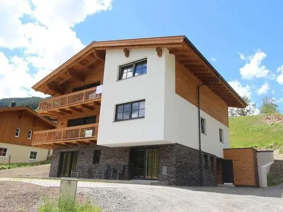 Modern Chalet With Sauna Near Ski Area in Salzburg - Dış Mekan