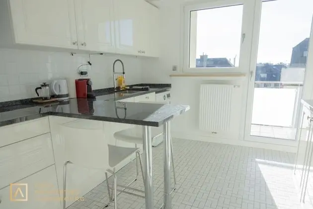 Modern Chic 2BR Apt W Balc close 2 cntr - Mutfak