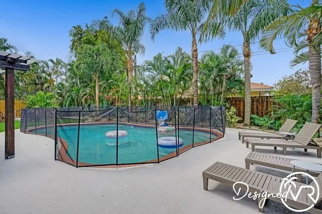 Modern Chic 7-BR with Pool & Gameroom - Havuz