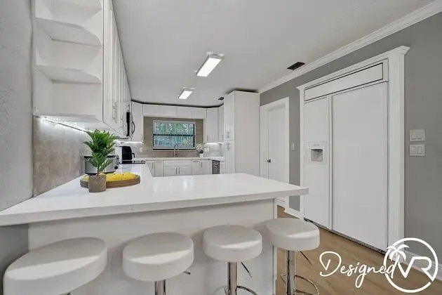 Modern Chic 7-BR with Pool & Gameroom - Mutfak
