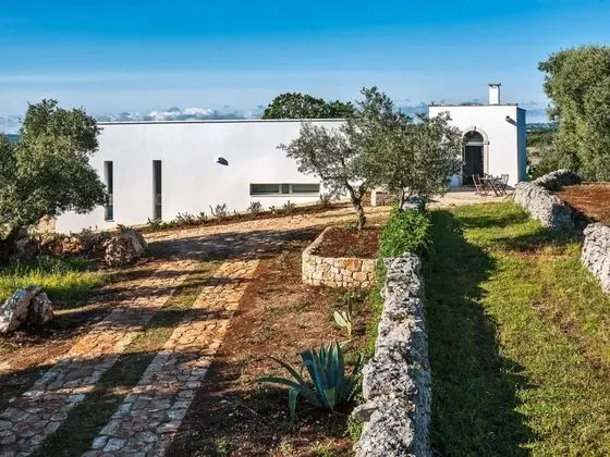 Modern Villa in Cisternino With Swimming Pool - Dış Mekan