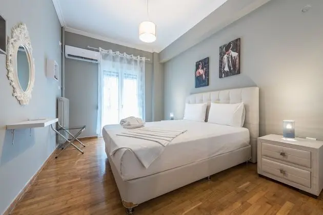 Modern City Apartment by Cloudkeys - Öne Çıkan Resim