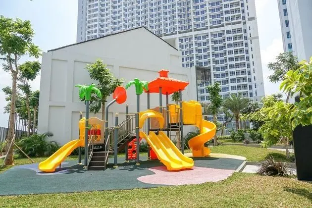 Modern City View Studio Apartment at Puri Mansion