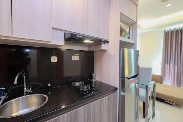 Modern And Comfy 1Br Apartment At Woodland Park Residence - Mutfak