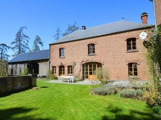 Modern Cottage in Barvaux-condroz Amidst Meadows - Dış Mekan