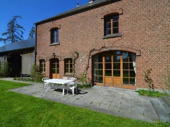 Modern Cottage in Barvaux-condroz Amidst Meadows - Yerinde Yemek