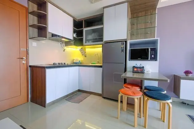 Modern and Cozy 2BR Royal Olive Apartment - Mutfak