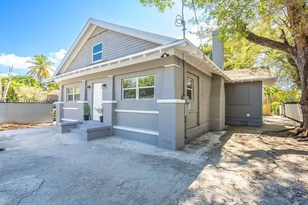 Modern & Cozy 5BD House in Buenavista