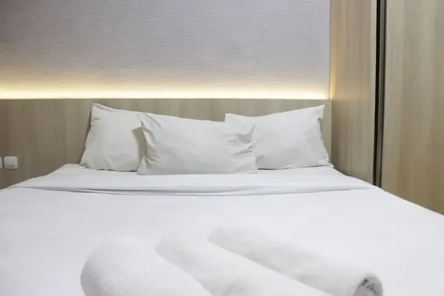 Modern And Cozy Studio Room At Easton Park Residence Near Unpad