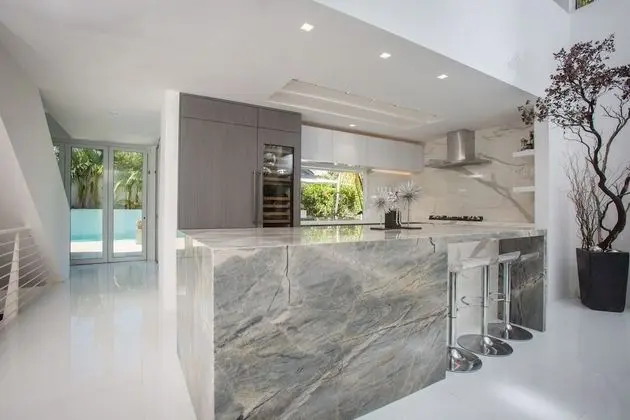 Modern Del Mar Beach Home - Mutfak