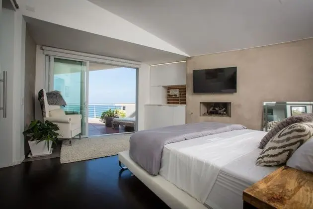 Modern Del Mar Beach Home - Oda
