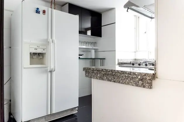 Modern Designer Flat By NOMAD GURU - Mutfak
