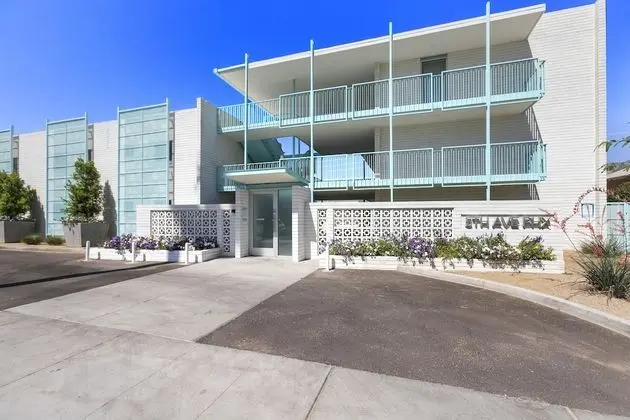 Modern Designer Studio with Pool