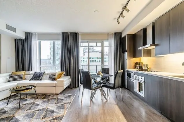 Modern Downtown Apartment - Mutfak