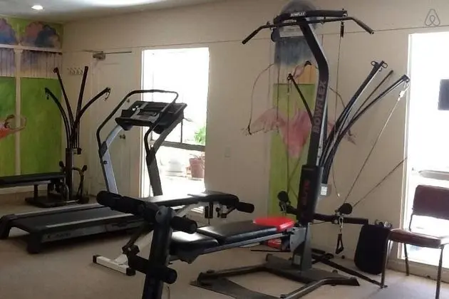 Modern Downtown Condo - Fitness