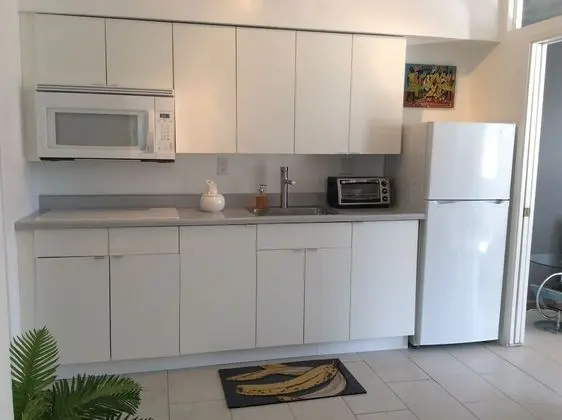 Modern Downtown Condo - Mutfak