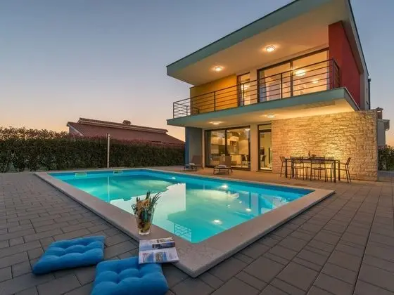 Modern Villa in Dracevac With Swimming Pool - Havuz