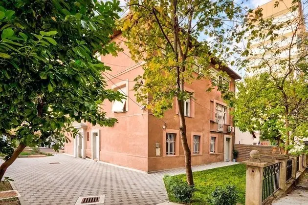 Modern Duplex Close to City Center- Free Parking - Dış Mekan